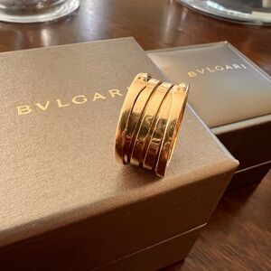 Bvlgari Gold Ring Bzero  Elegant complete with Box and Autenticity